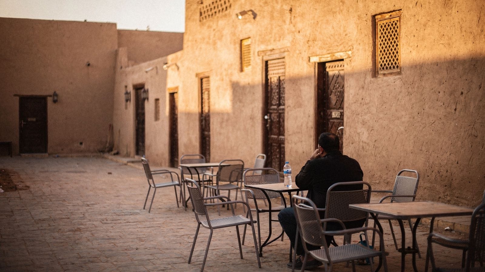 Can tourists eat in public during Ramadan in Riyadh?
